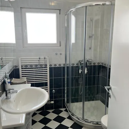 Greta's Self-check In 公寓 扎达尔