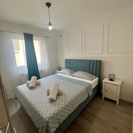 Greta's Self-check In