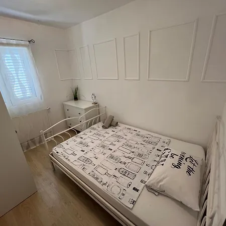 Greta's Self-check In Appartement Zadar