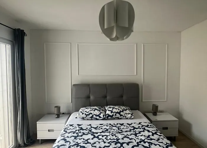 Greta's Self-check In Apartment